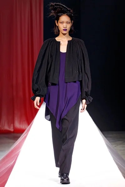 Look 19